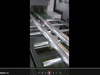 洛阳客户案例:钢管输送式自动喷砂机工作视频